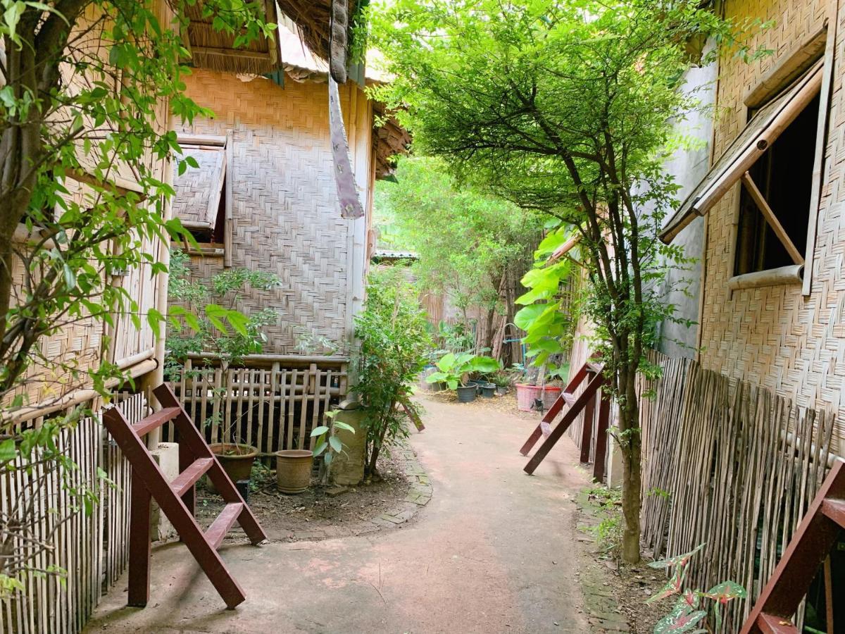Fundee Story Guesthouse Bamboo House In Chiang Mai Old Town Εξωτερικό φωτογραφία
