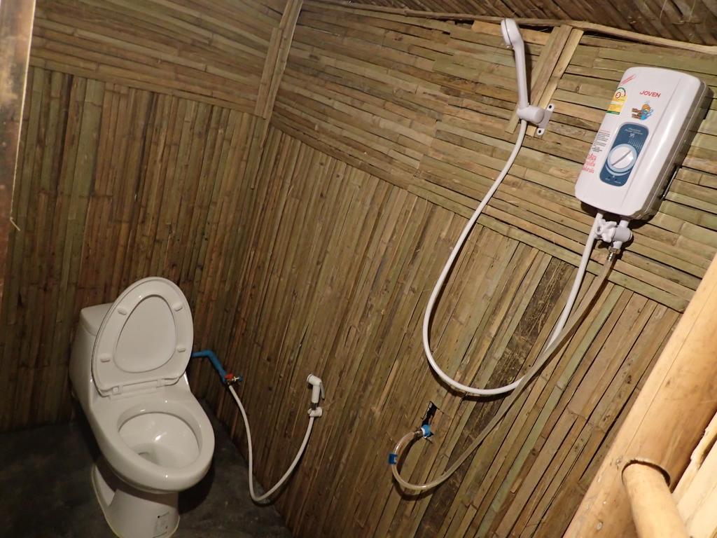Fundee Story Guesthouse Bamboo House In Chiang Mai Old Town Εξωτερικό φωτογραφία