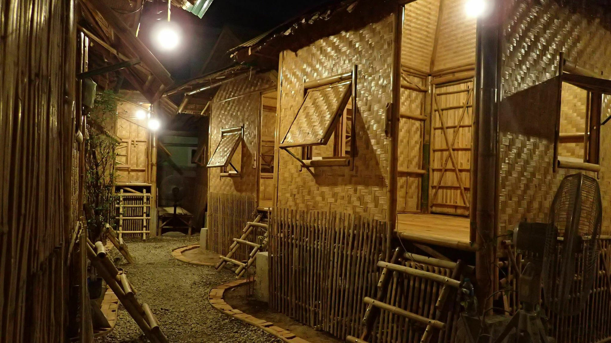 Fundee Story Guesthouse Bamboo House In Chiang Mai Old Town Εξωτερικό φωτογραφία